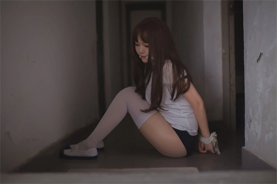 女王 - 9944