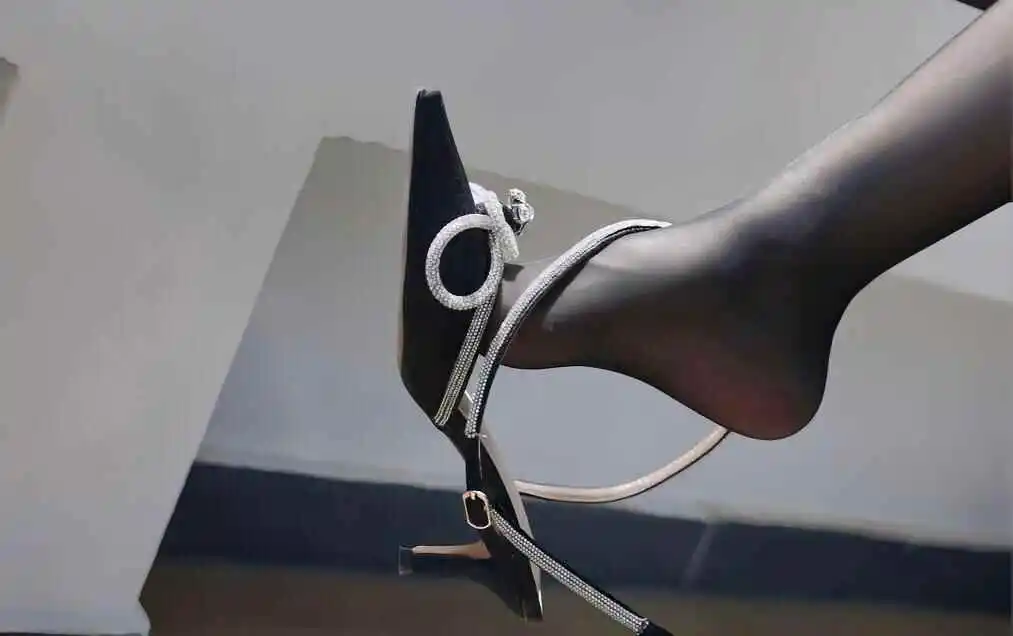 西檬之家-字母圈的践踏癖是什么？BDSM文化解析